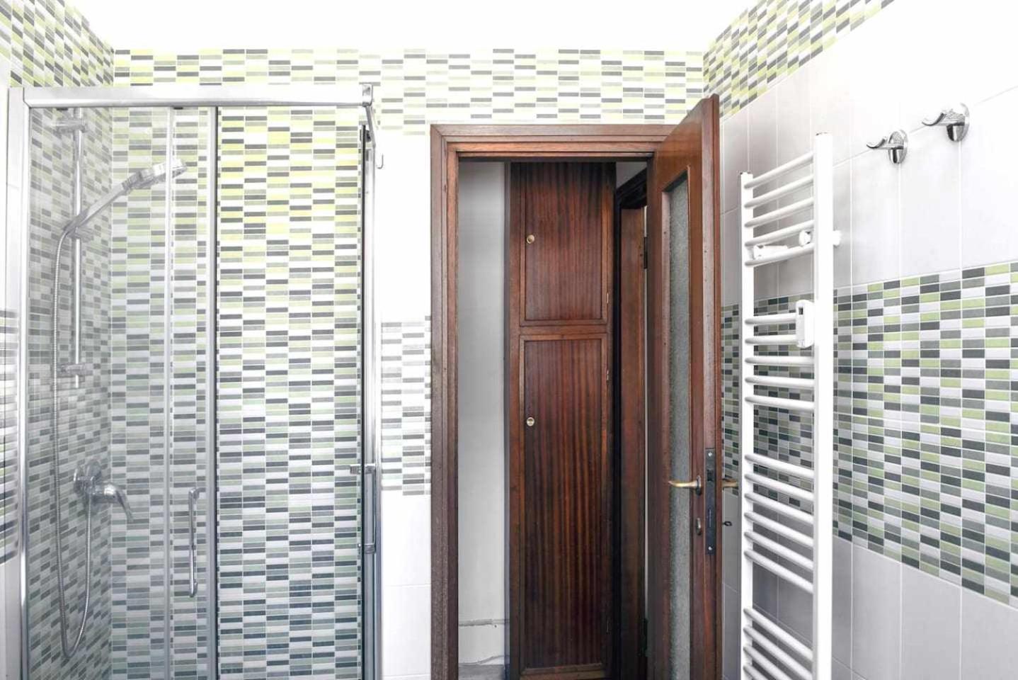 Suite La Montagnola Park 200M Stazione Centrale Bolonia Exterior foto